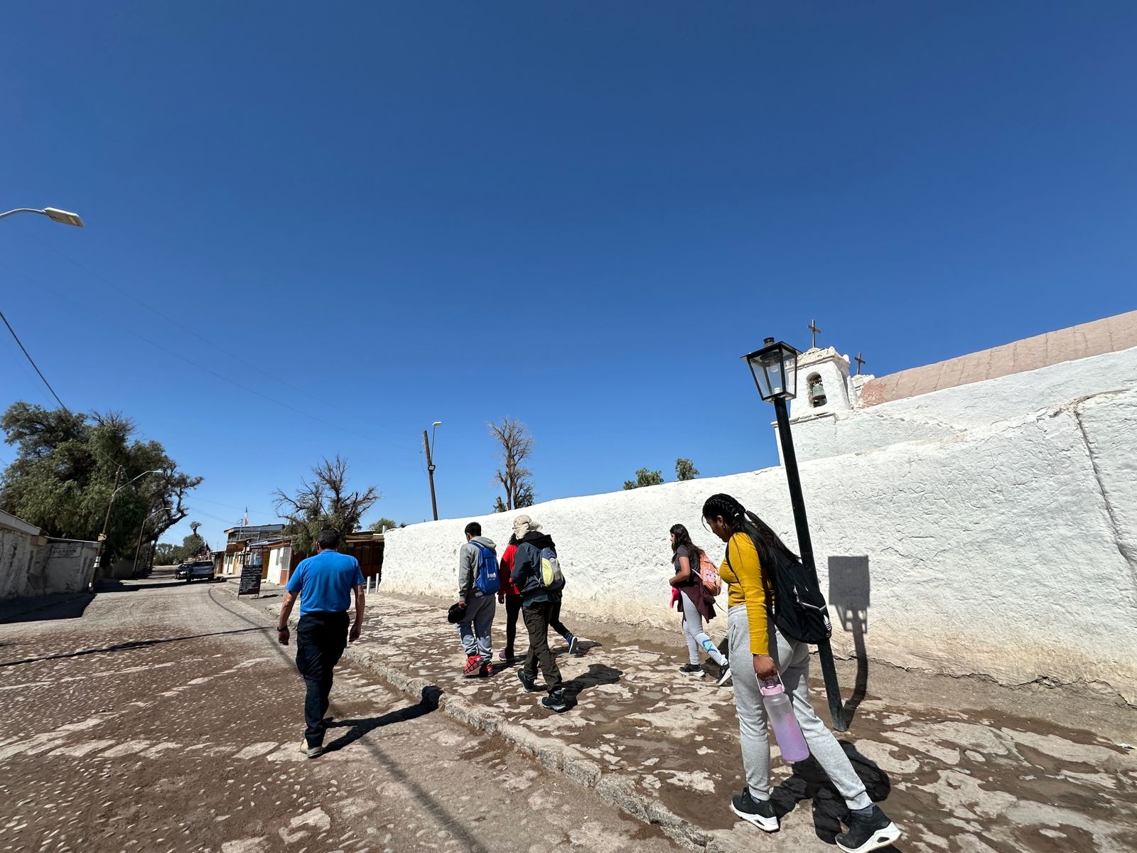 Usuarios de Teletón Calama realizaron trekking recreativo a ChiuChiu y